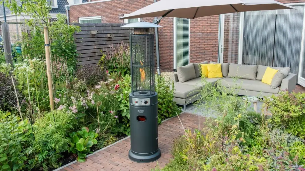 Gasheizstrahler, Terrassenstrahler gas, Heizpilz gas - Modell Flameheater Round 11000, Metall, Schwarz - 11 kW Heizleistung, stufenlos regulierbar, mit Schutzgitter & Kippschutz Top-Angebot